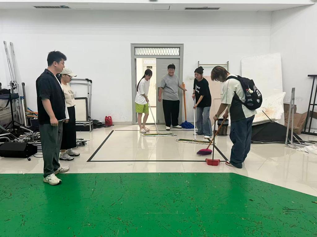 筑牢安全防线，静待学子归来｜影视艺术学院开展新学期实训室排查整治工作
